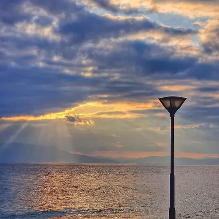 The Candy House Daire Ofrínion