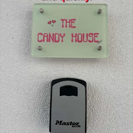 Apartament The Candy House Ofrínion