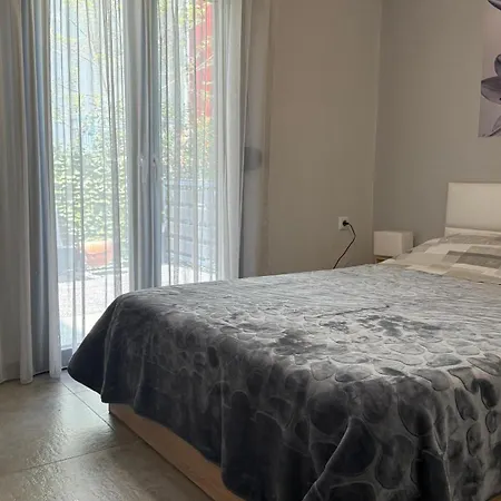 Daire The Candy House